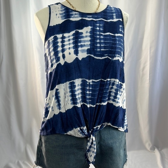 Signature Studio Tops - Signature Studio blue and white tie dye tank top with tie front XL